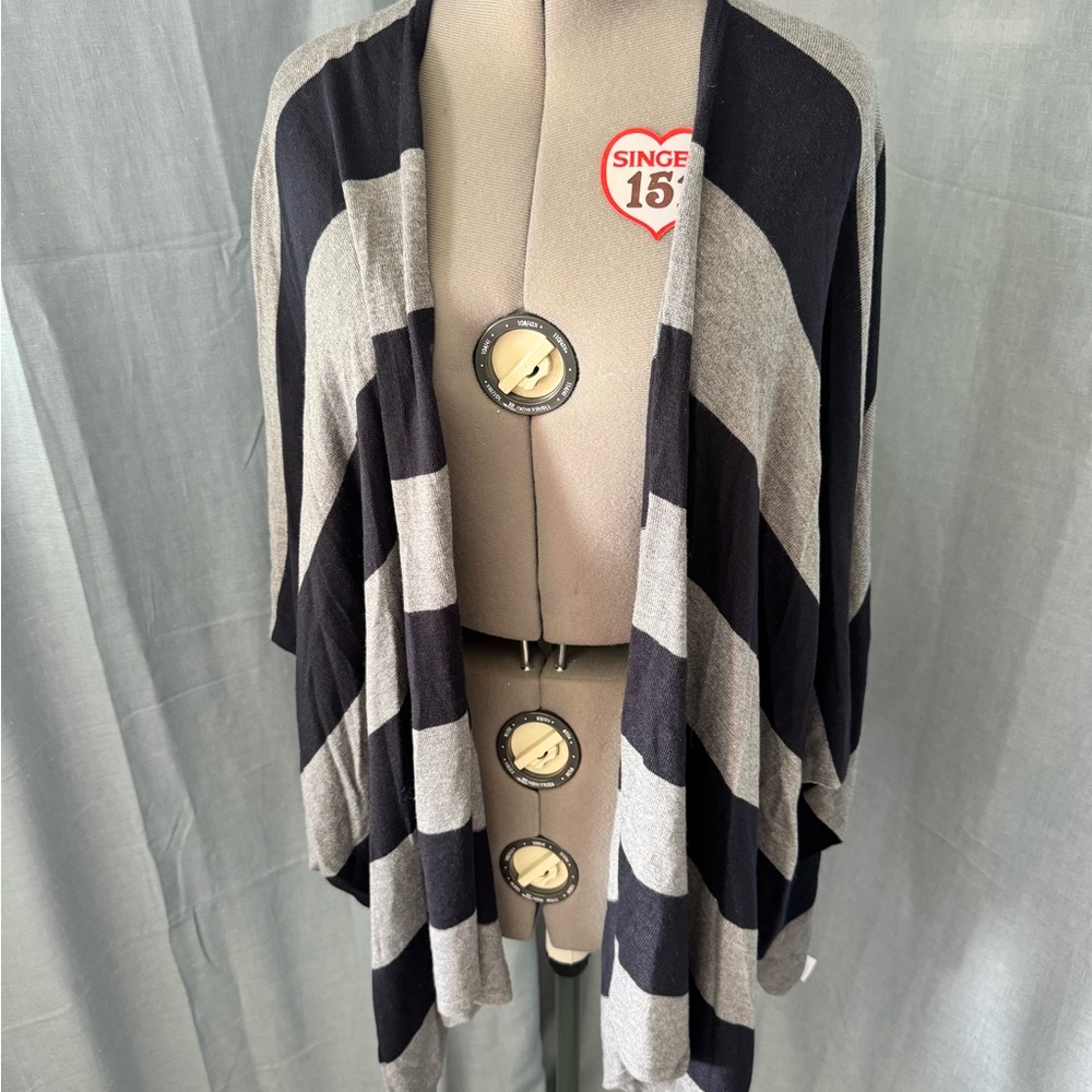 LOFT Navy and Gray Knit Cardigan